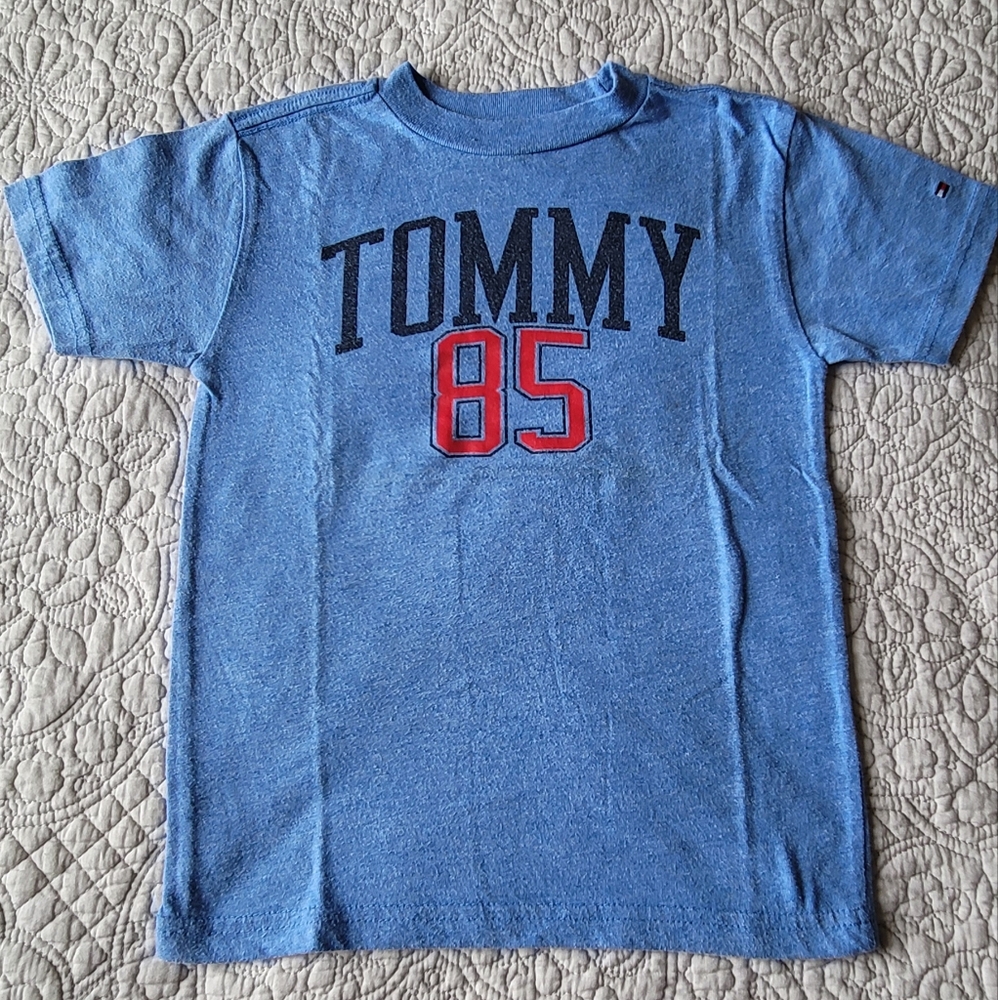 Tommy Hilfiger T shirt